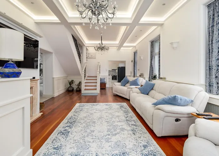 Uhu Villa 750 M2 - Budapest