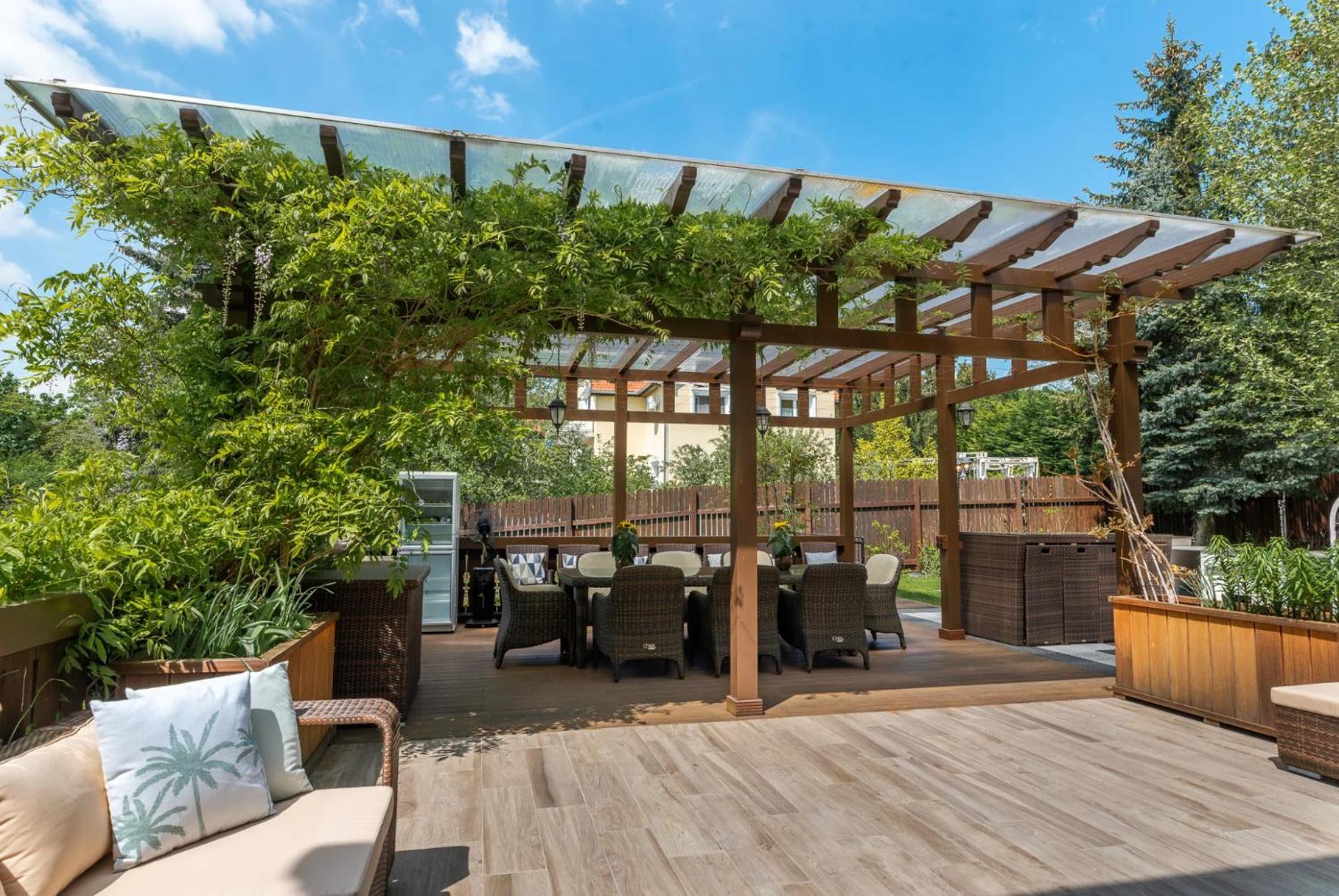Villa Uhu 750 M2 - Budapest